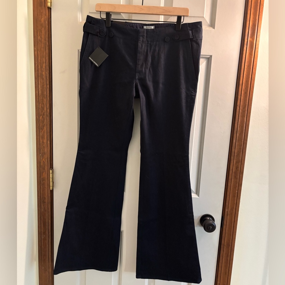 NWT! Banana Republic Classic Trouser Leg Navy pants sz 12. Nautical styling